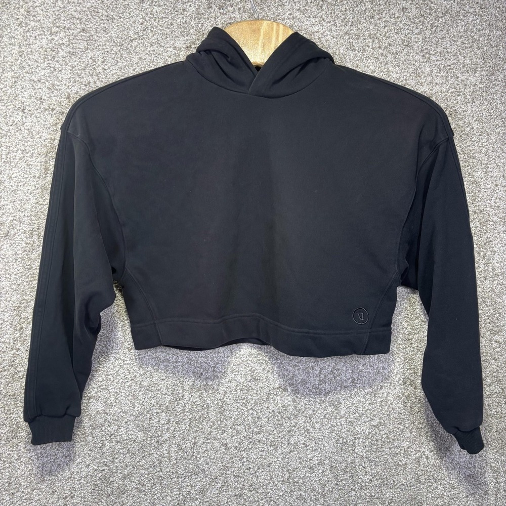 Vuori Hoodie Womens Small Black Cropped Relaxed Fit Pullover Logo Athletic